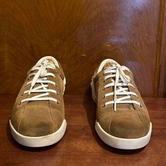 Gucci Suede Softy Tek Sneakers - Picture 1 of 10